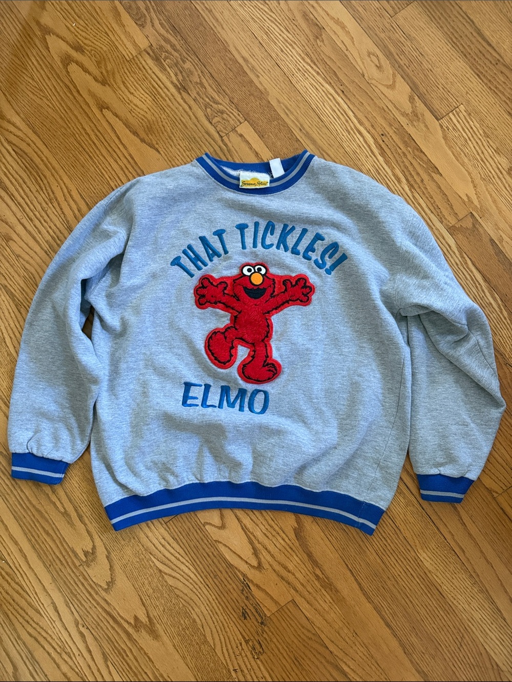 Vintage Elmo That Tickle’s Grey Sweatshirt Sesame Street Crewneck Pullover Large